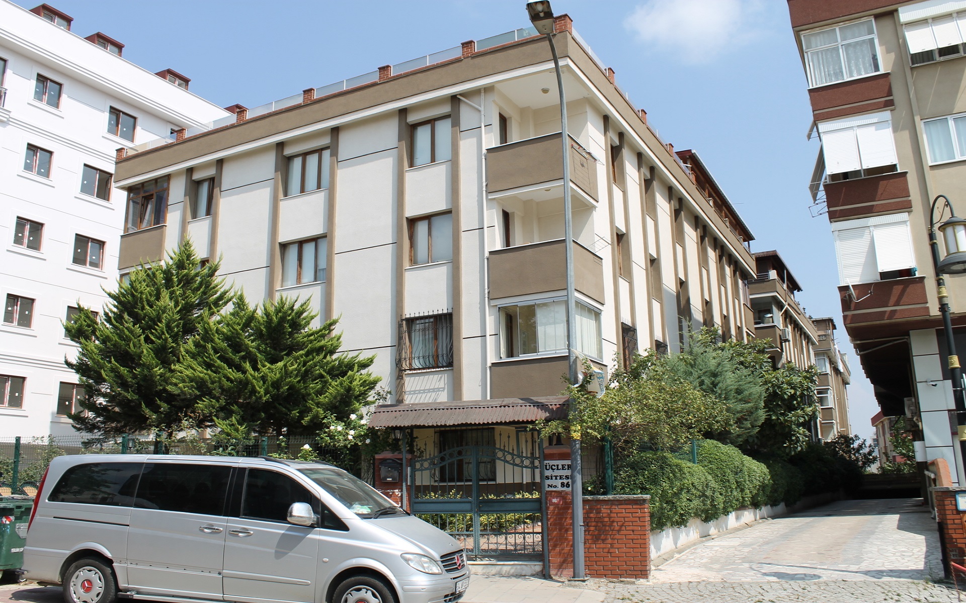 img-3